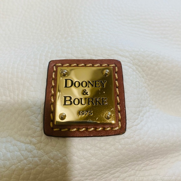 Dooney & Bourke white shoulder purse - Picture 7 of 9